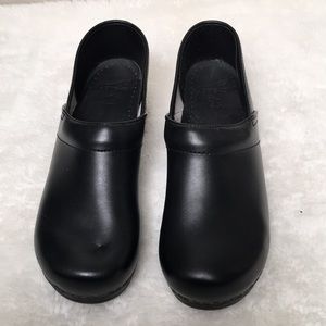 Dansko Black Leather Clogs Size 13
